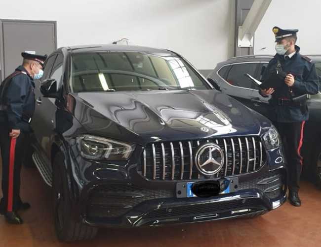CARABINIERI AUTO