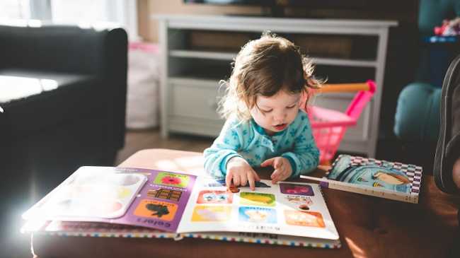 bambino lettura