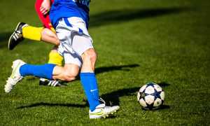 calcio gambe pallone