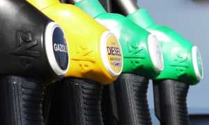 distributore carburante foto