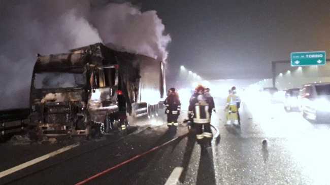 incendio camion frutta