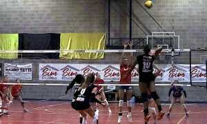 issa volley femminile azione