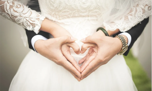 matrimonio mani cuore