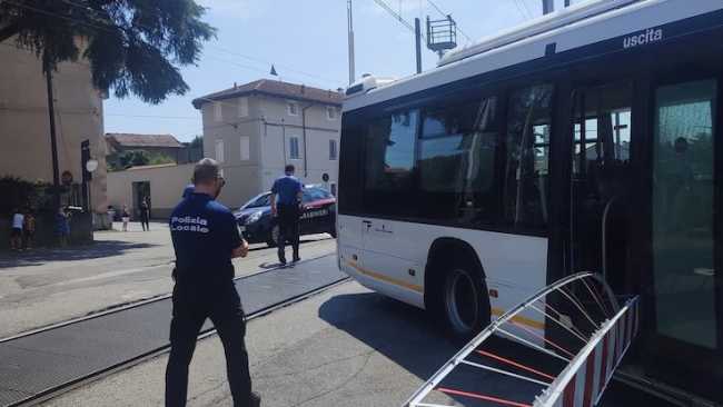 passaggio livello chiuso galliate