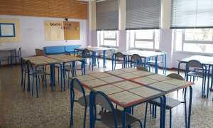 scuola banco vuota