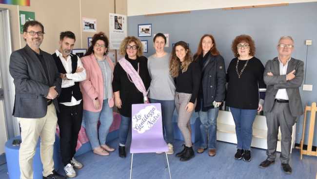 sedia allattamento gentilezza