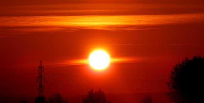 sole tramonto arancio