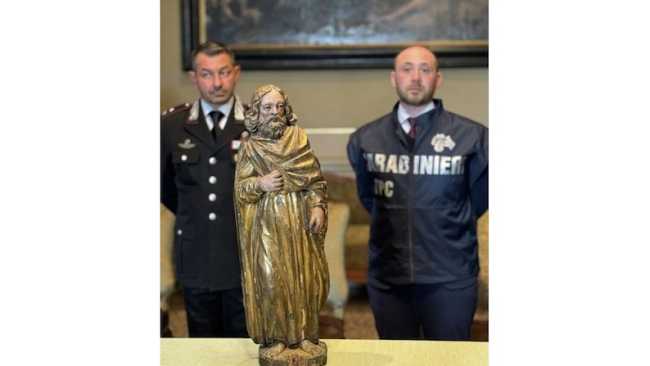 statua restituita curia