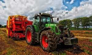trattore agricolo