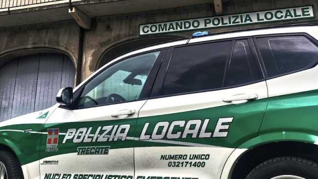 trecate auto polizia locale comando