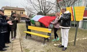 trecate panchina gialla bullismo