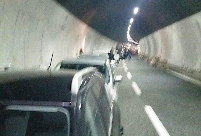 Era drogato l'autista del camion ribaltatosi in autostrada
