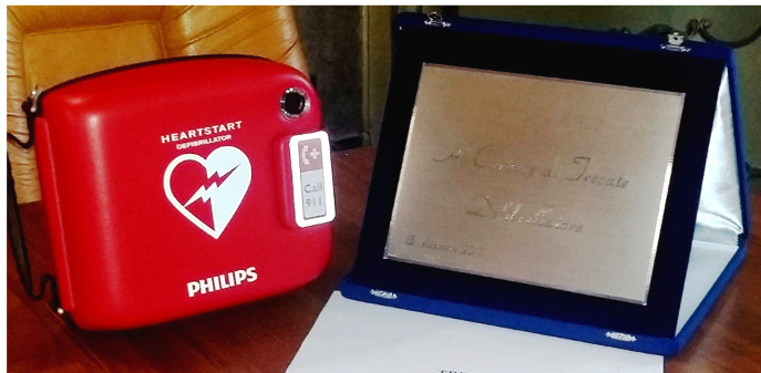Un nuovo defibrillatore per la pattuglia di polizia locale