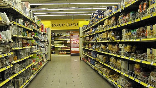 Tre denunce per furto al centro commerciale