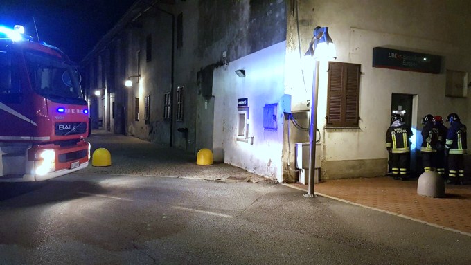 Sozzago: fallisce assalto al bancomat