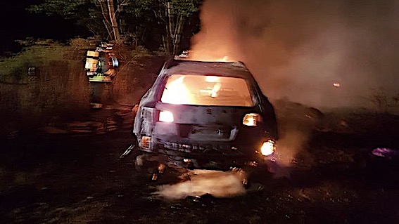 cerano auto fiamme