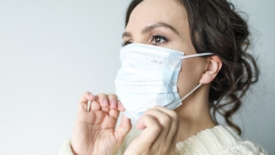 mascherina sanitaria foto