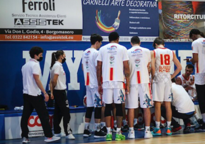 Basket, nuovo rinvio per il match degli Squali dell’Oleggio