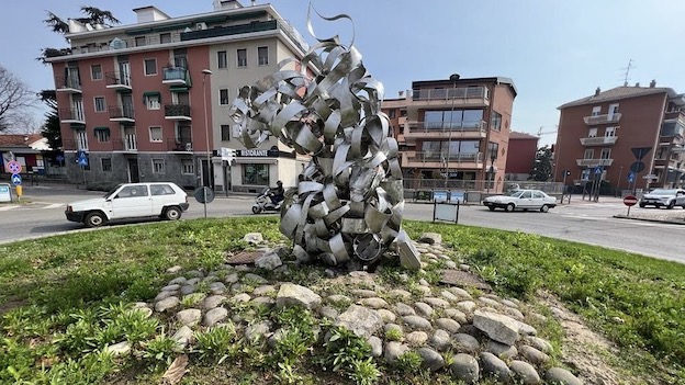 statua rotonda xhixha 2