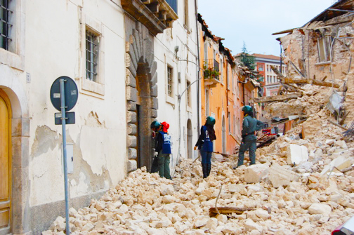 Arona solidale: partiti i volontari della CRI in aiuto ai terremotati