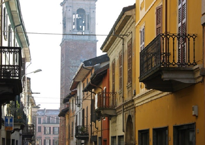 Oleggio: alla frazione Loreto la mostra "Mi vesto d'Africa”