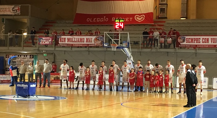 Che vittoria per la Mamy Oleggio contro Montecatini: 71-70 per gli squali